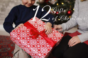 12 regali di Natale (2015) – 12 Gifts of Christmas