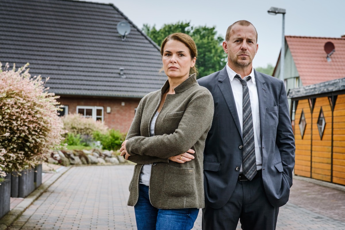 Morte sulla scogliera (2019) – Tod Eines Madchens 2: Die verschwundene Familie